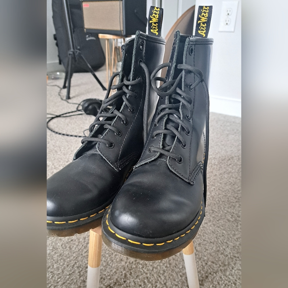 Doc Martens 1460 smooth leather lace up boots